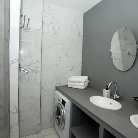 5 Min Des Plages Croisette *